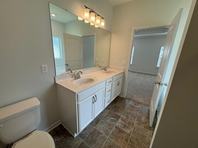 Building Photo - 1814 Albarado Trl
