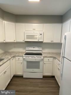 Building Photo - 1711 Foxmeadow Cir