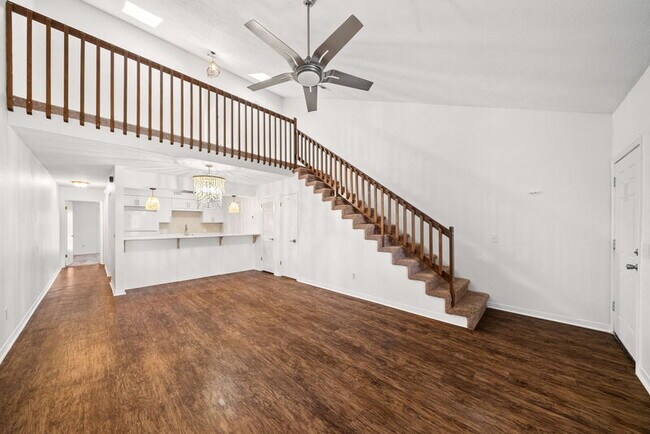 Building Photo - 6504 N Lagoon Dr