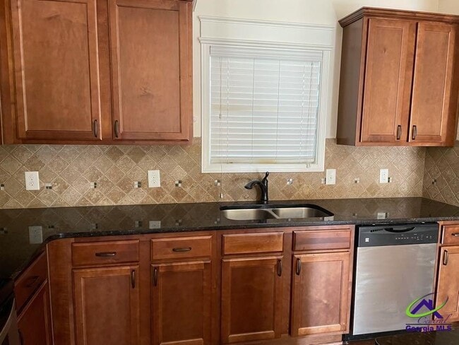 Building Photo - 121 Regency Ct