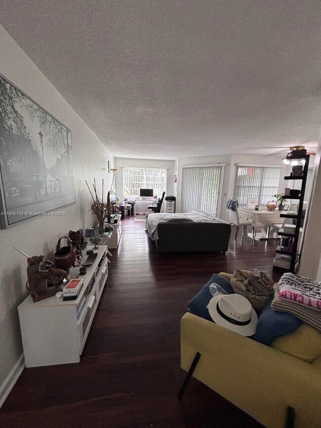 Building Photo - 500 SW 130th Terrace