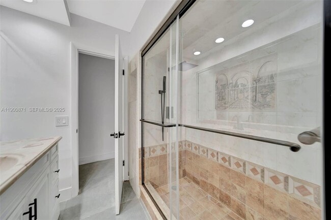 Building Photo - 840 NE 182nd St