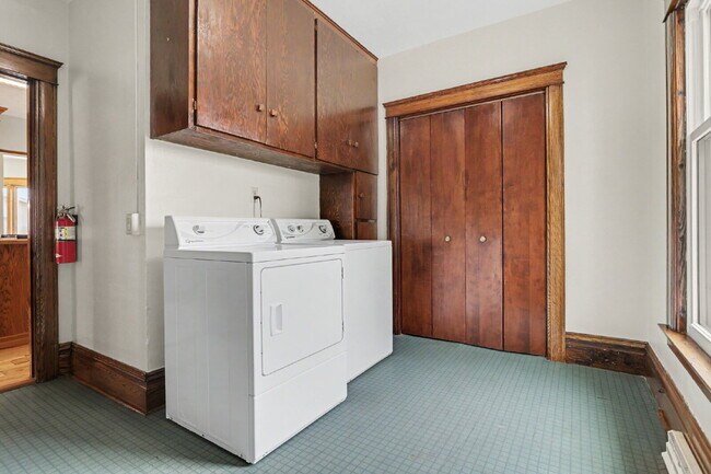 Building Photo - Secluded Farmhouse on over 1.5 acres.  $1990/ Month.  3 beds/ 2 baths
