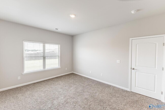 Building Photo - 290 Caudle Dr