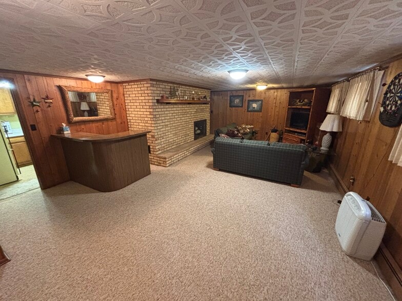 Building Photo - 13936 2 Mile Rd NE