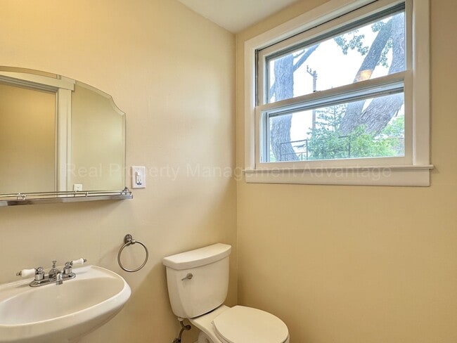 Building Photo - 4 Bedrooms, Endless Charm and Steps from D...