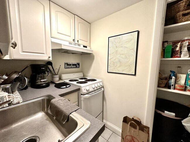 Building Photo - 1 bedroom in Boston MA 02118