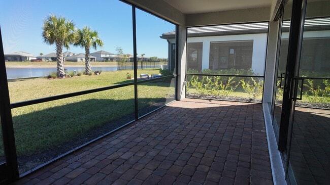 Building Photo - 3700 Passion Vine Dr