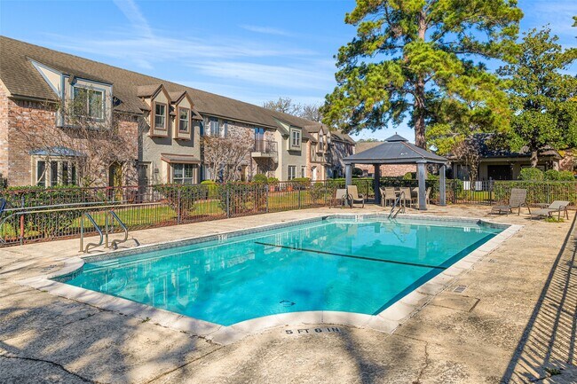 Building Photo - 14707 Barryknoll Ln