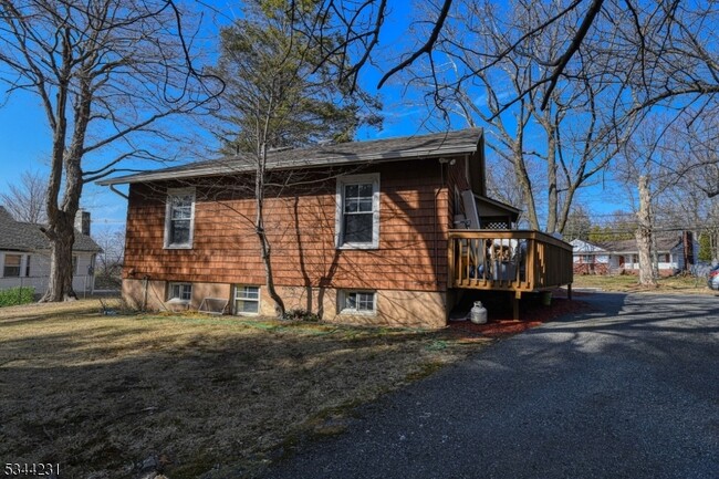 Building Photo - 273 W Mt Pleasant Ave