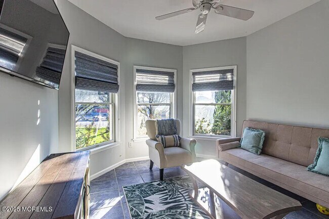 Building Photo - 303 NJ-35