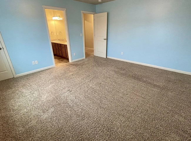 Building Photo - Fantastic 3 Bedroom 2.5 Bath Home in Cordata!