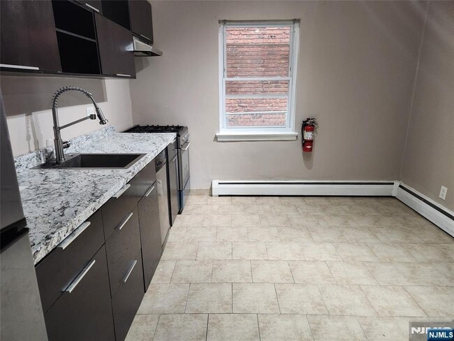 Building Photo - 68 W Main St