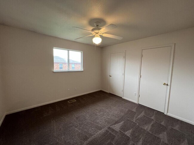 Building Photo - 2811 Cantabrian Dr