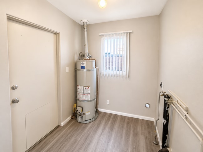 Building Photo - Completely remodeled 3bd 2ba. home in Pacific Beach ! Must see!