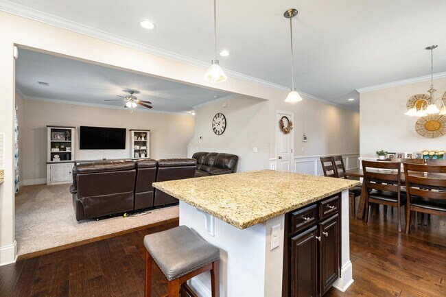 Building Photo - 575 Curlew Cir