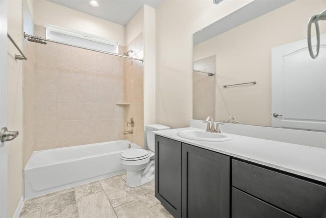 Building Photo - 1234 Lone Pine Dr