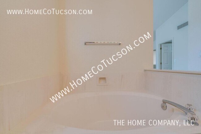 Building Photo - 7811 E Starbright Ct