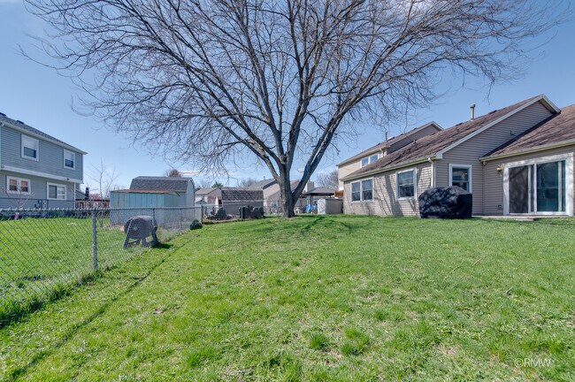 Building Photo - 359 Chaparral Cir