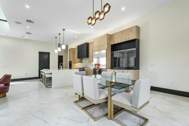 Building Photo - 13480 U.S. Rte 1