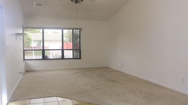 Building Photo - 4105 NW 78th Terrace