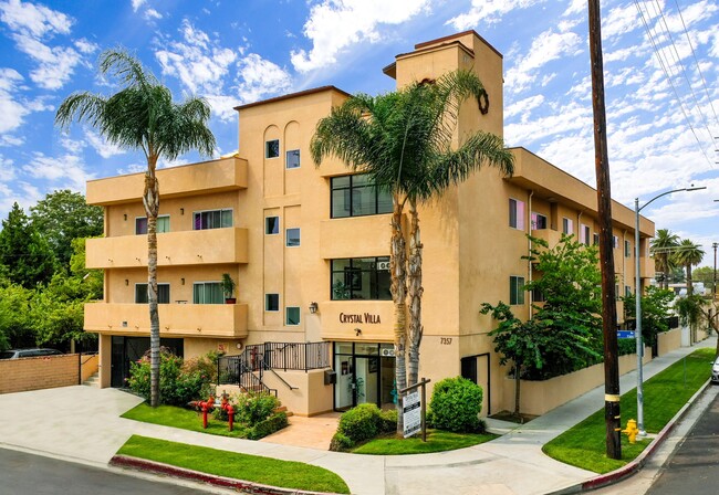 Building Photo - Crystal Villa