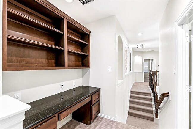 Building Photo - 10126 Springfield Ridge Dr