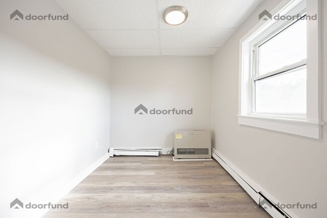 Building Photo - 4 Balloon Landing