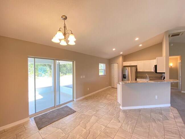 Building Photo - Desirable SW Ocala Neighborhood- 3/2/2 **WON"T LAST**