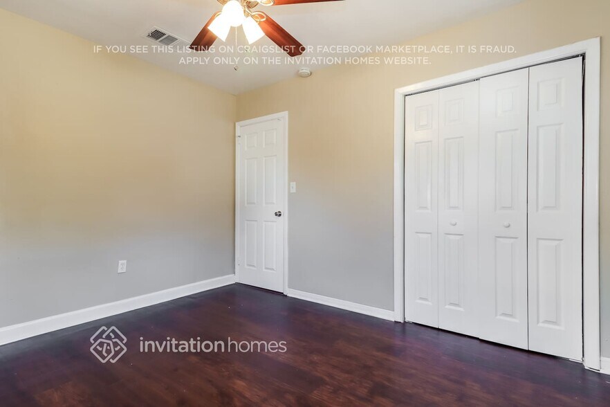 Building Photo - 8541 Jacaranda Ave