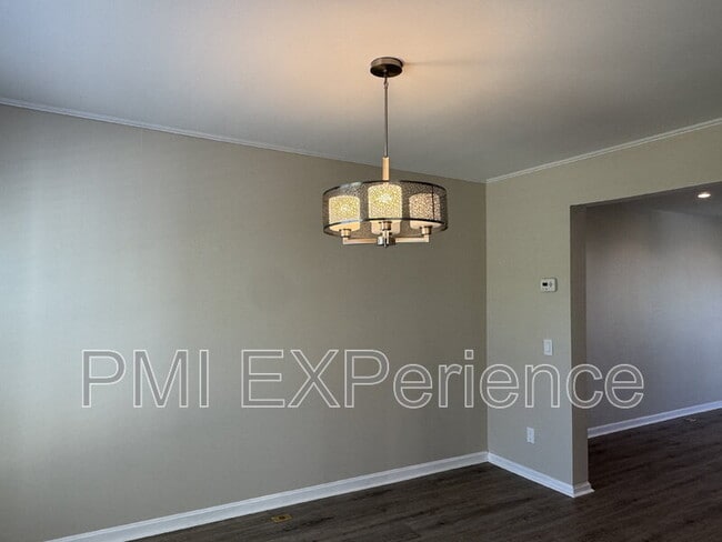 Building Photo - 11303 Golden Eagle Pl