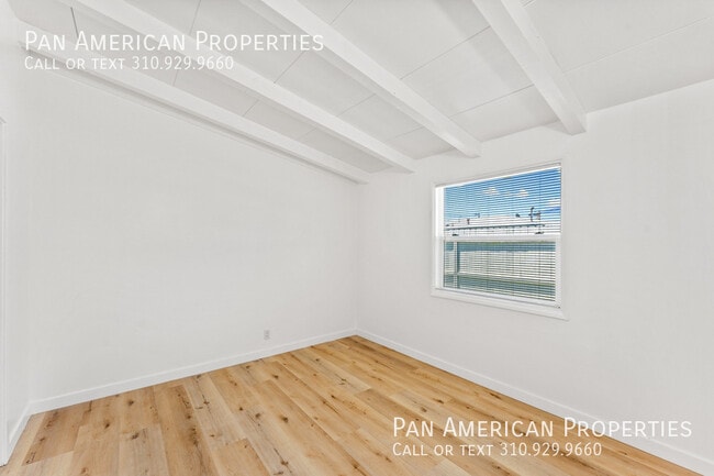 Building Photo - 145 W Mayfair Ave