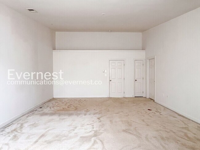 Building Photo - Spacious Living with Fireplace, Deck & Garage / 3 Bed & 4 Bath / Available Now!