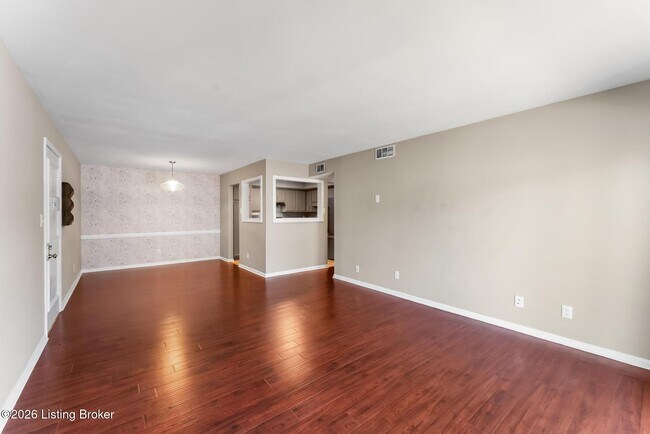 Building Photo - 320 Highwood Dr