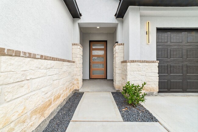 Building Photo - 8106 Talton St