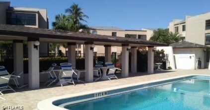 Building Photo - 3645 Boca Ciega Dr