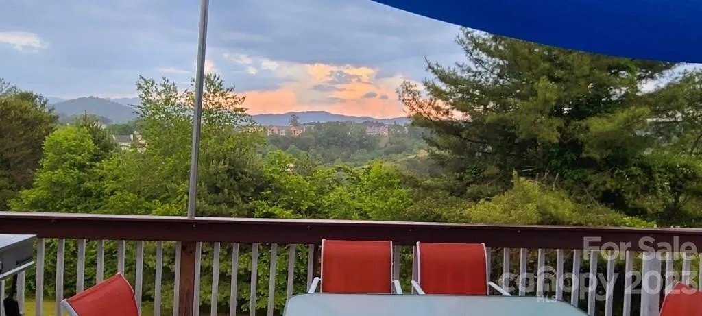 Building Photo - 3 Rolling Meadows Ln