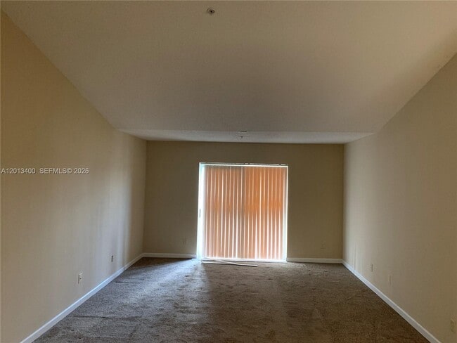 Building Photo - 9905 Westwood Dr