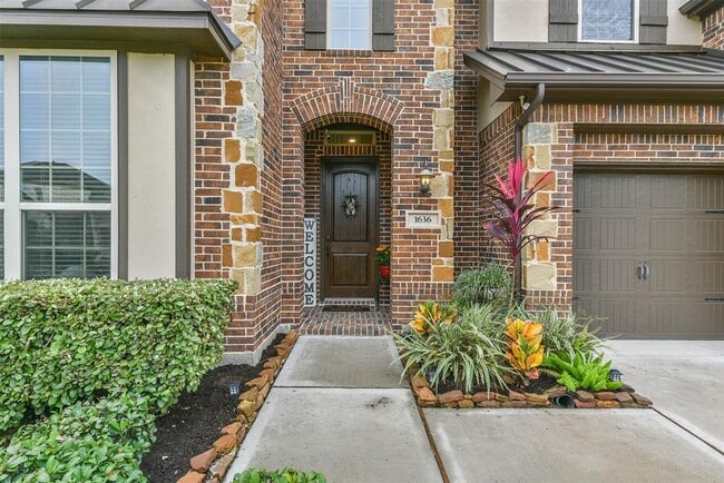 Building Photo - 1636 Longwood Glen Ln