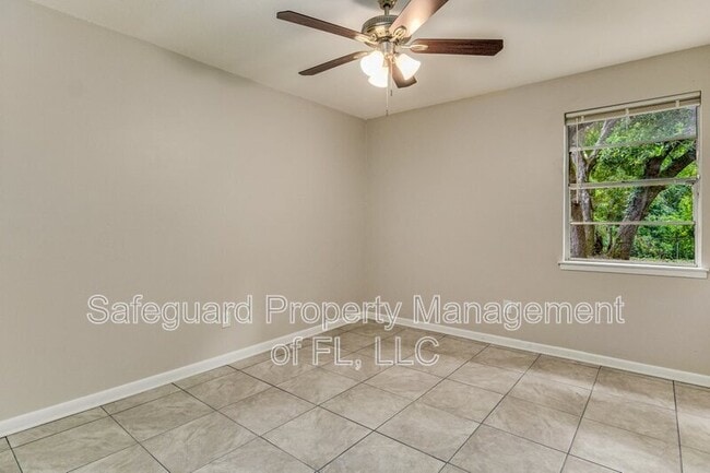 Building Photo - 1015 Winton Ave
