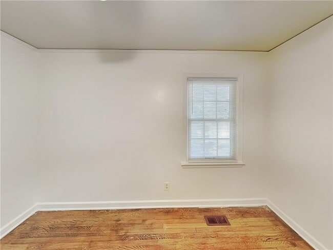 Building Photo - 816 Gertrude Pl NW