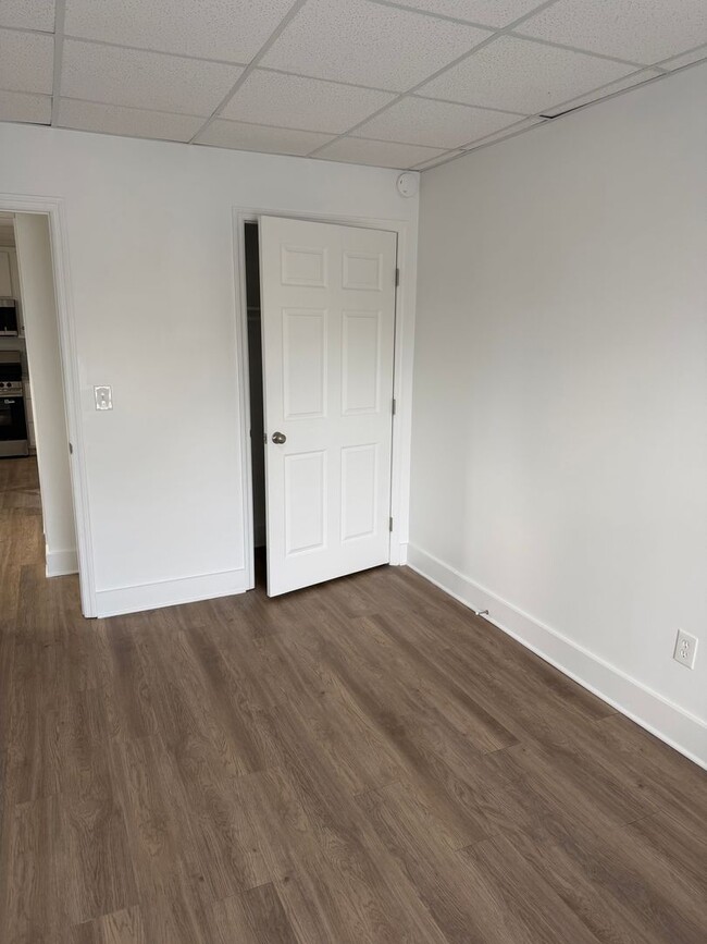 Building Photo - 400 Gallatin Ave