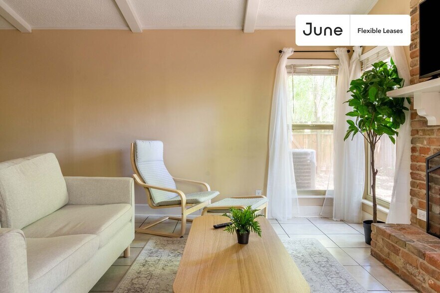 Primary Photo - 9104 Quail Creek Dr
