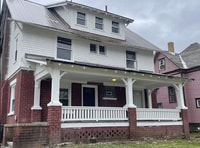 Building Photo - 399 W Warren Ave