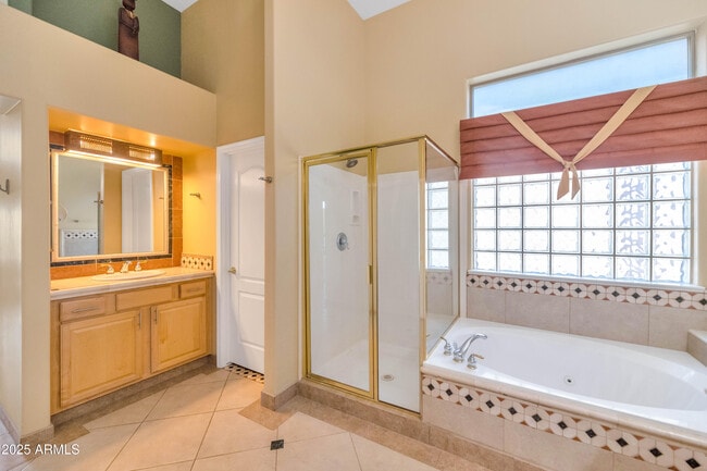 Building Photo - 11539 E Bronco Trail