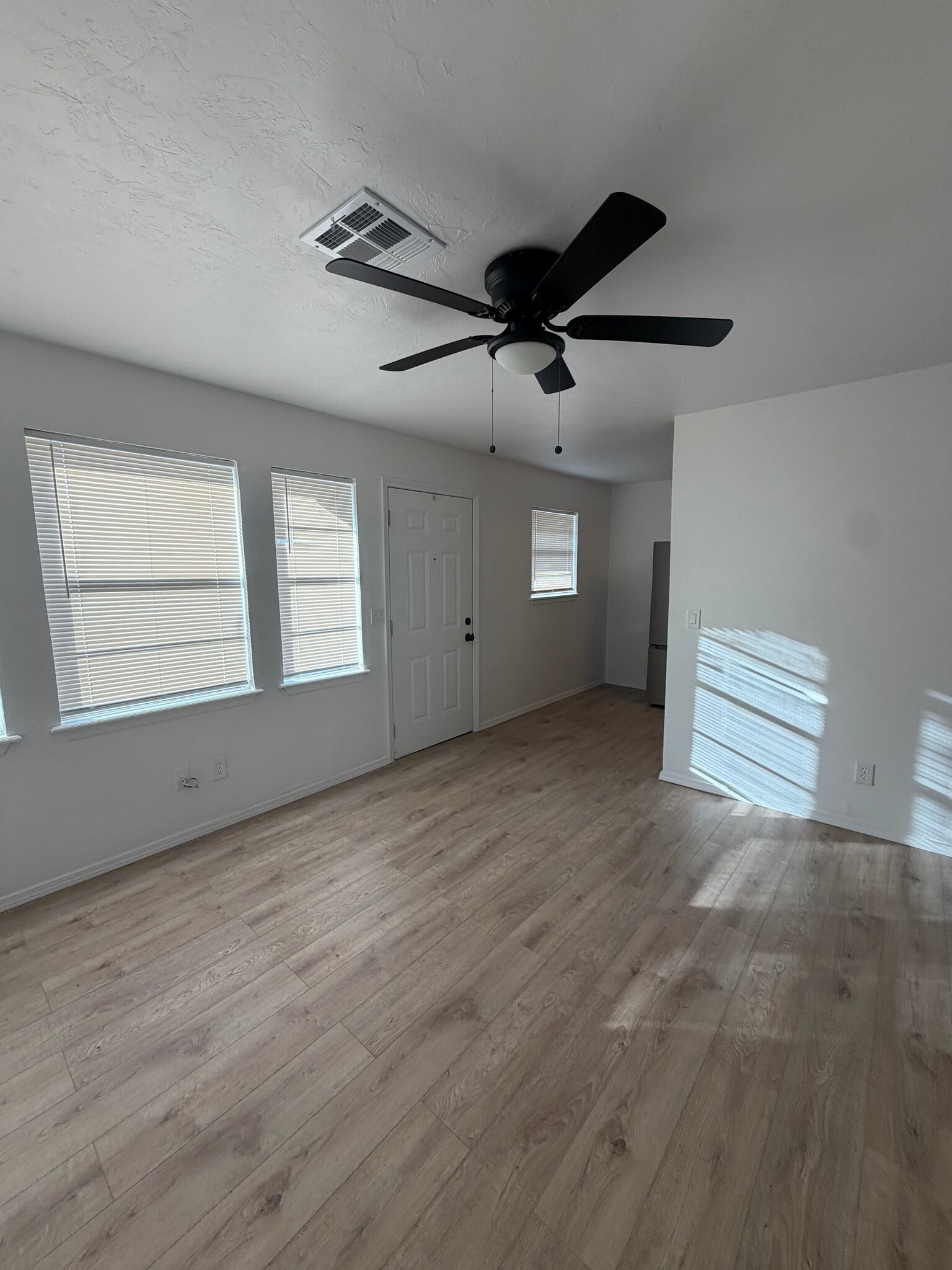 Dining nook - 615 S 6th St