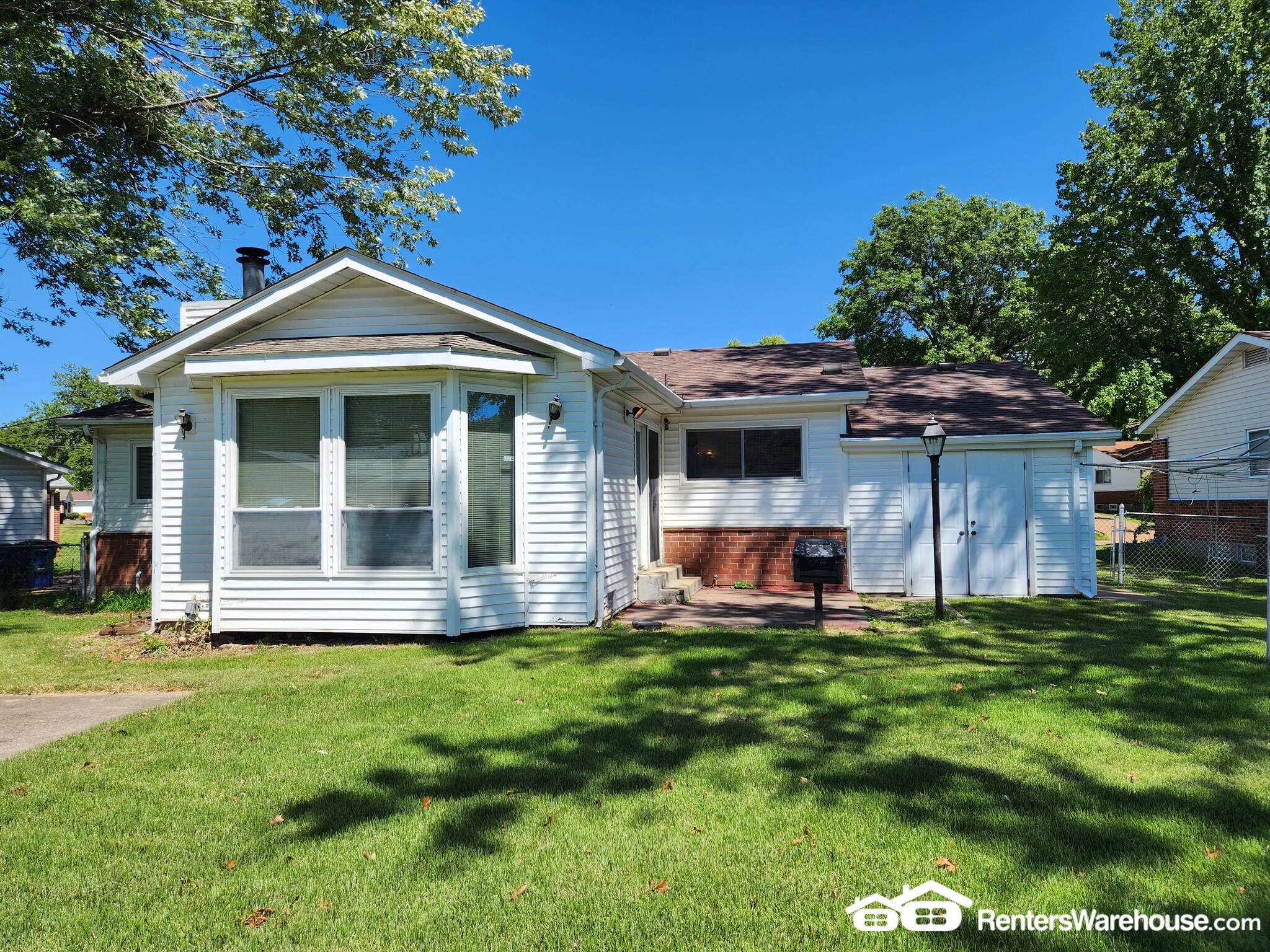 Building Photo - 3125 Brookshire Dr