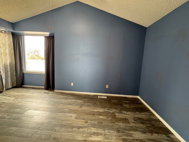 Upstairs Master Bedroom - 7504 Liberty Bell Dr