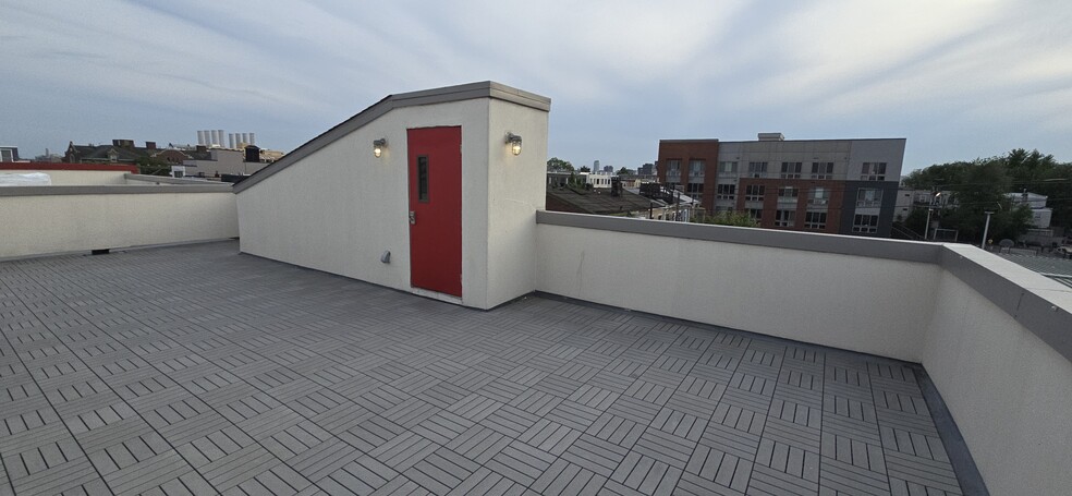 Building Photo - 603 E Girard Ave