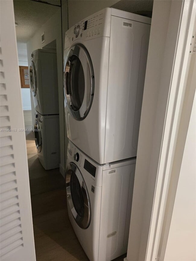 Building Photo - 10951 Cypress Rd